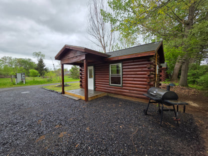 Canal Cabin 4