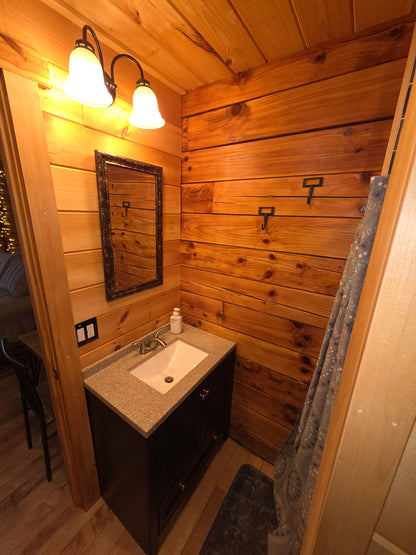 Canal Cabin 5